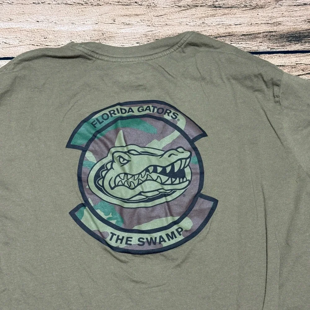 Jordan Florida Gators T-Shirt Mens Large Green Swamp Football Military USA Flag